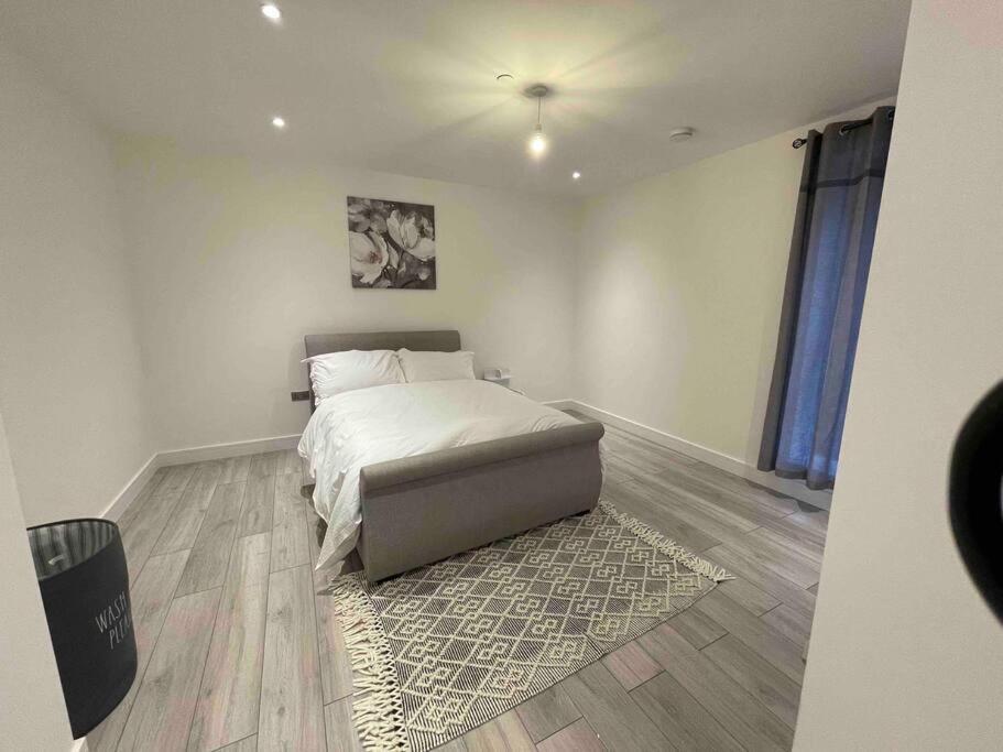 Stylish And Cosy 2 Bedroom Flat In Κρόιντον Εξωτερικό φωτογραφία