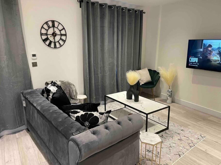 Stylish And Cosy 2 Bedroom Flat In Κρόιντον Εξωτερικό φωτογραφία
