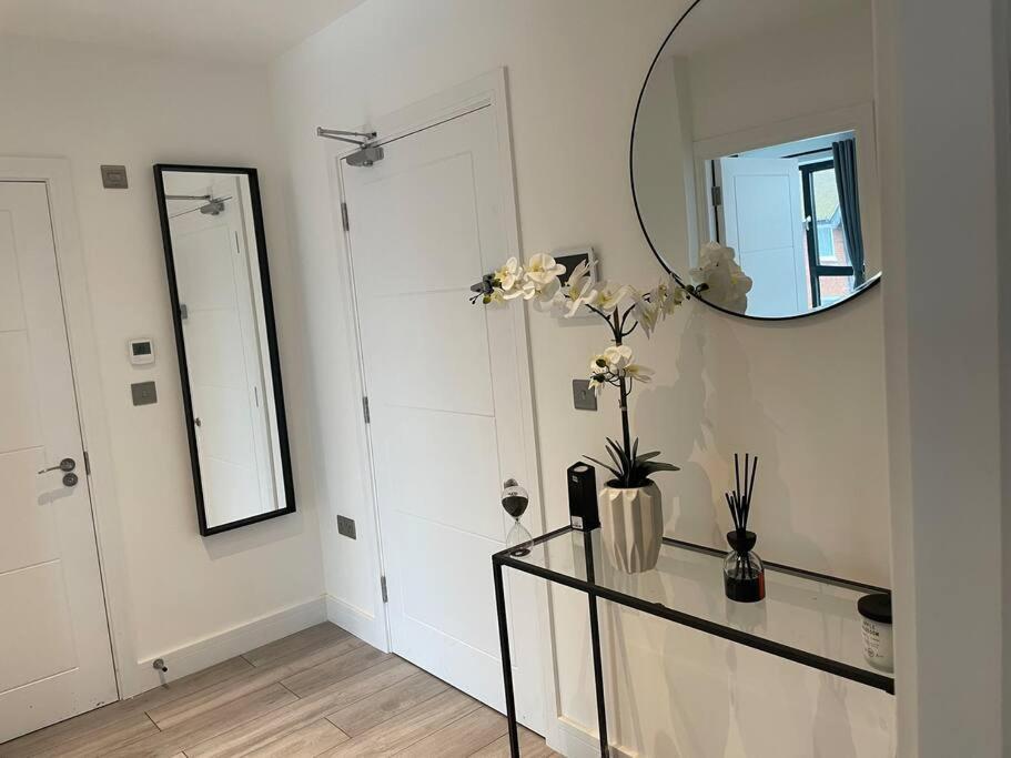 Stylish And Cosy 2 Bedroom Flat In Κρόιντον Εξωτερικό φωτογραφία