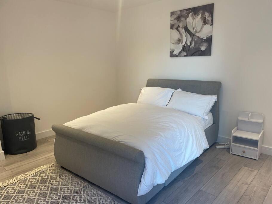Stylish And Cosy 2 Bedroom Flat In Κρόιντον Εξωτερικό φωτογραφία