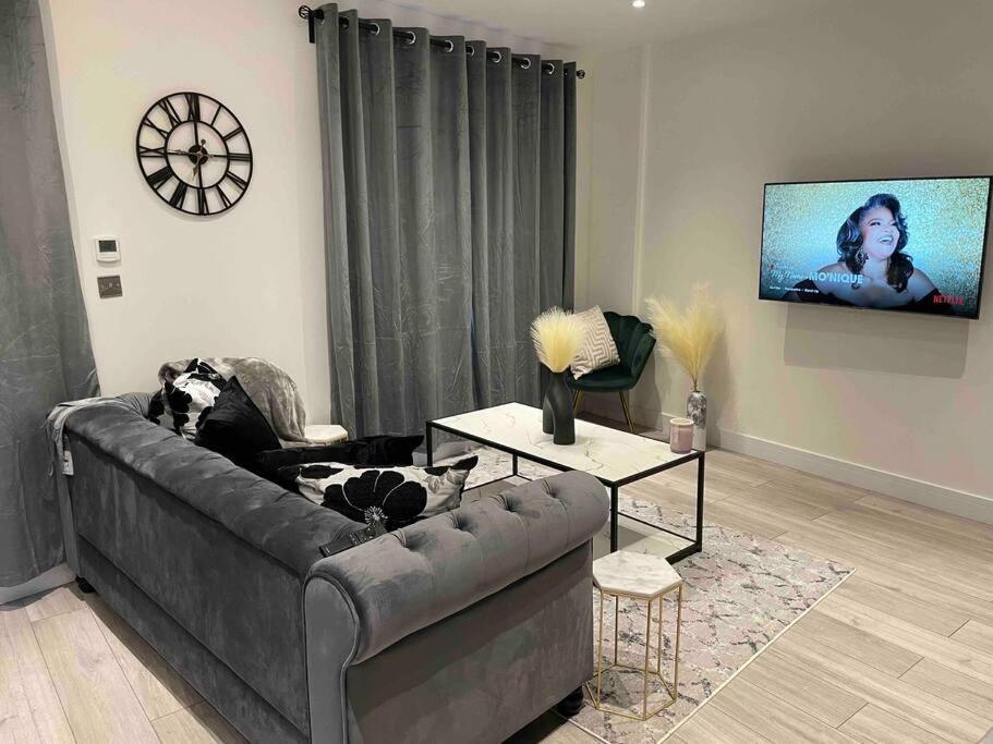 Stylish And Cosy 2 Bedroom Flat In Κρόιντον Εξωτερικό φωτογραφία