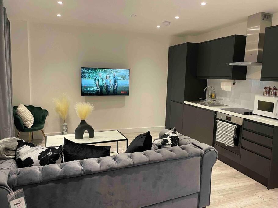 Stylish And Cosy 2 Bedroom Flat In Κρόιντον Εξωτερικό φωτογραφία