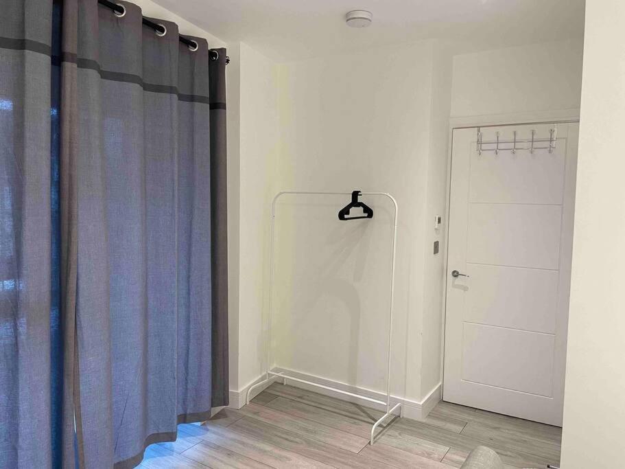 Stylish And Cosy 2 Bedroom Flat In Κρόιντον Εξωτερικό φωτογραφία
