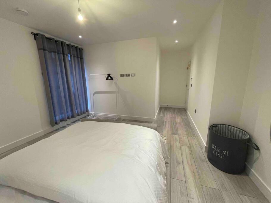 Stylish And Cosy 2 Bedroom Flat In Κρόιντον Εξωτερικό φωτογραφία
