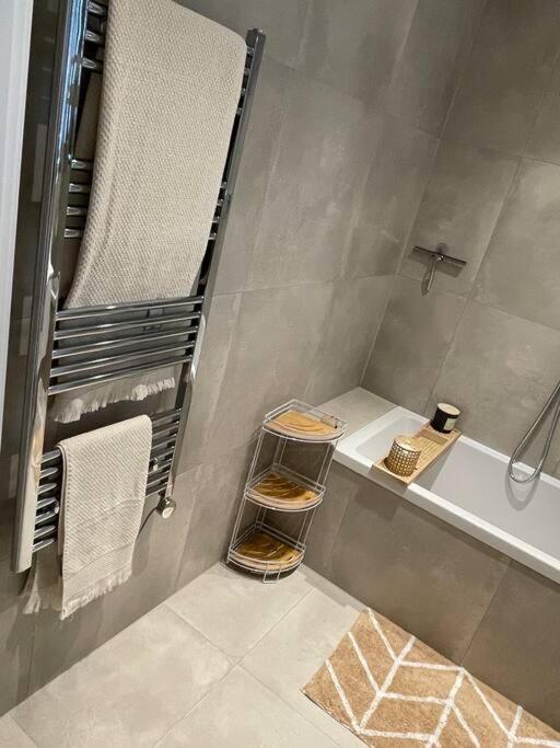 Stylish And Cosy 2 Bedroom Flat In Κρόιντον Εξωτερικό φωτογραφία